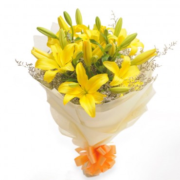 Bunch of 8 Asiatic Lilies in White Paper Packing